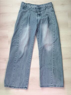 Straight-Leg Jeans